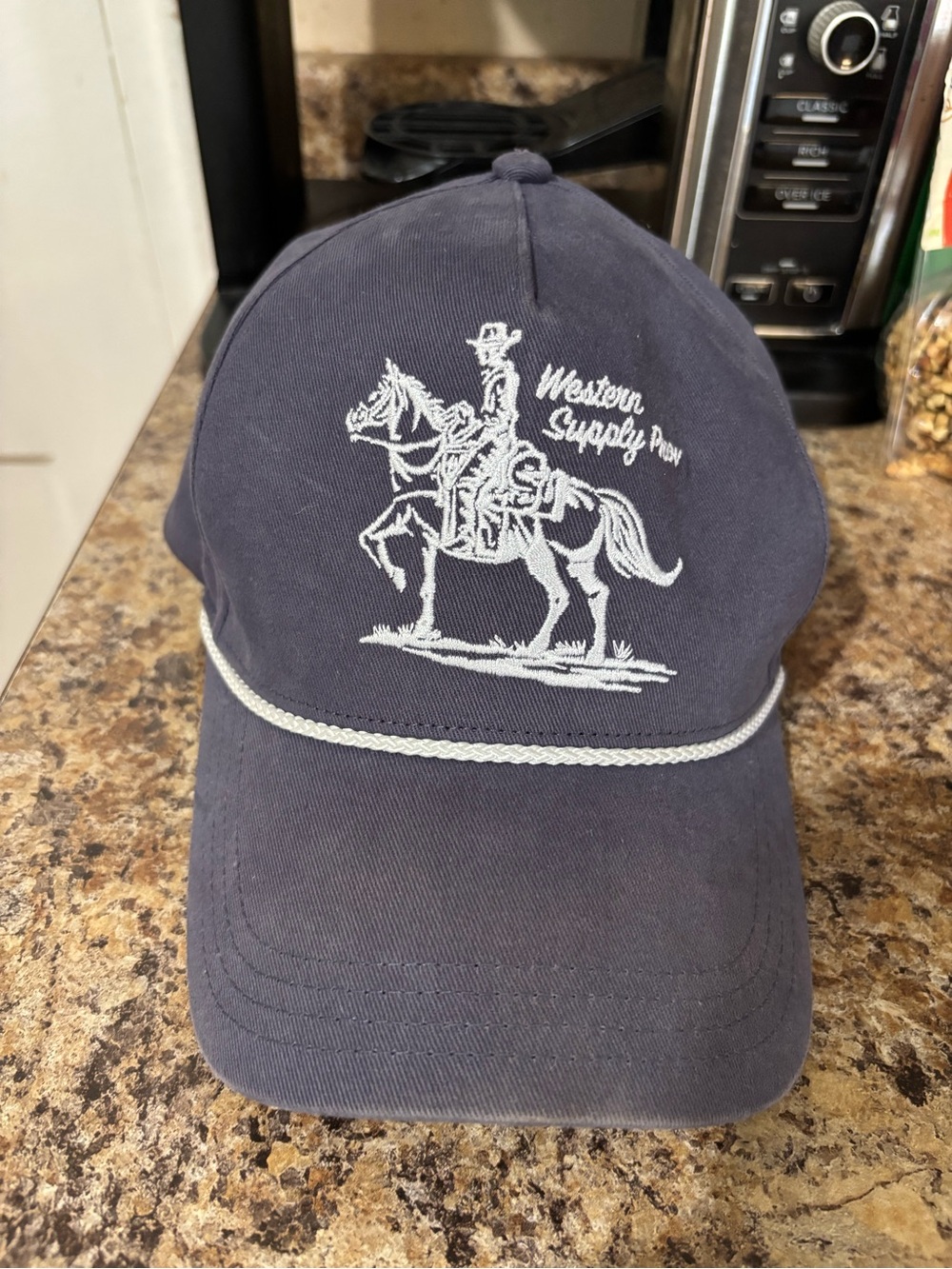 CAPTURE Rope-Trim Baseball Cap Men’s.